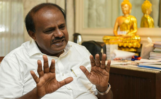Karnataka CM, Dy CM, home minister should take responsibility for stampede: Kumaraswamy